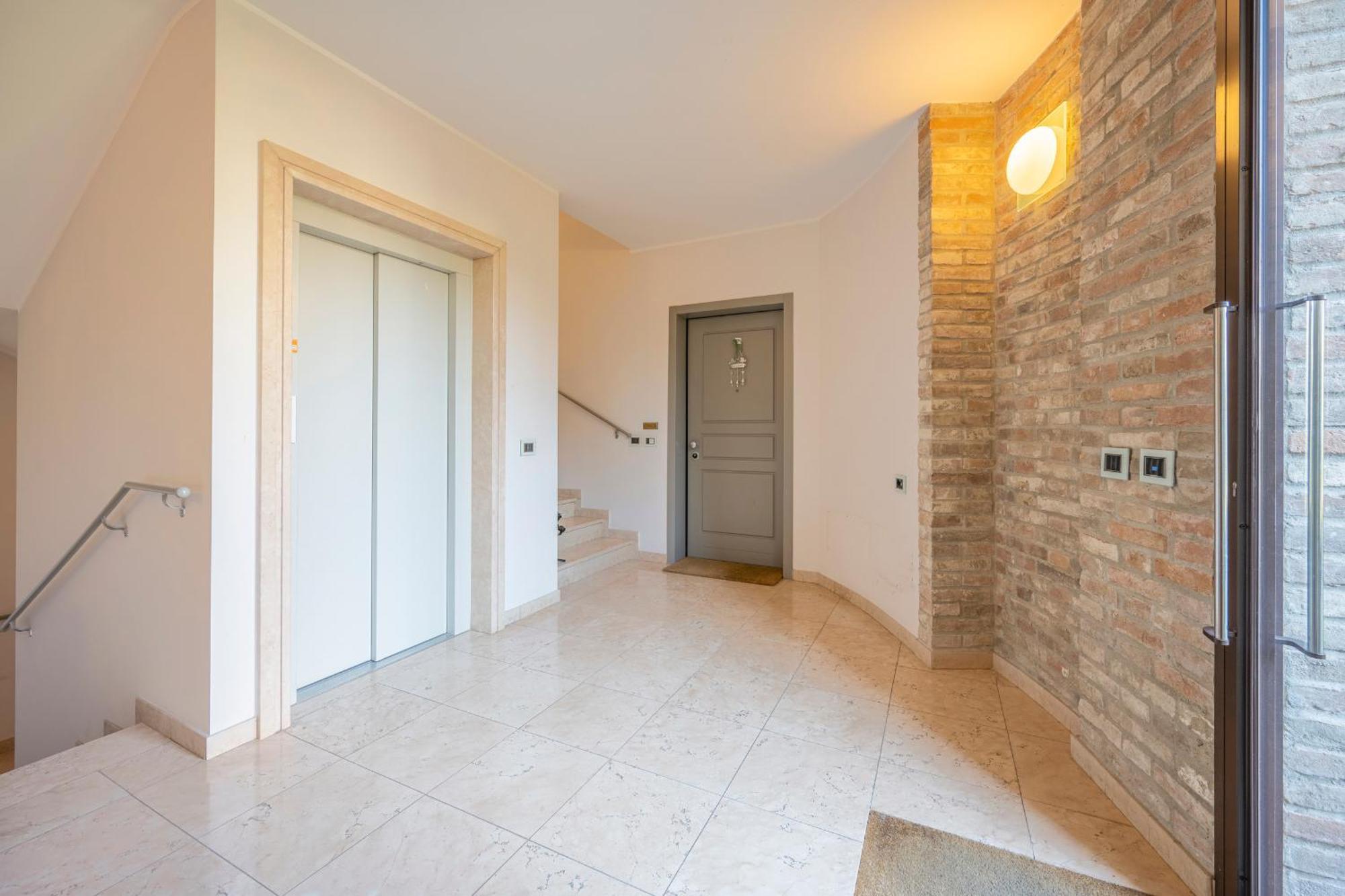 Balbi8 Apartment Парма Екстериор снимка