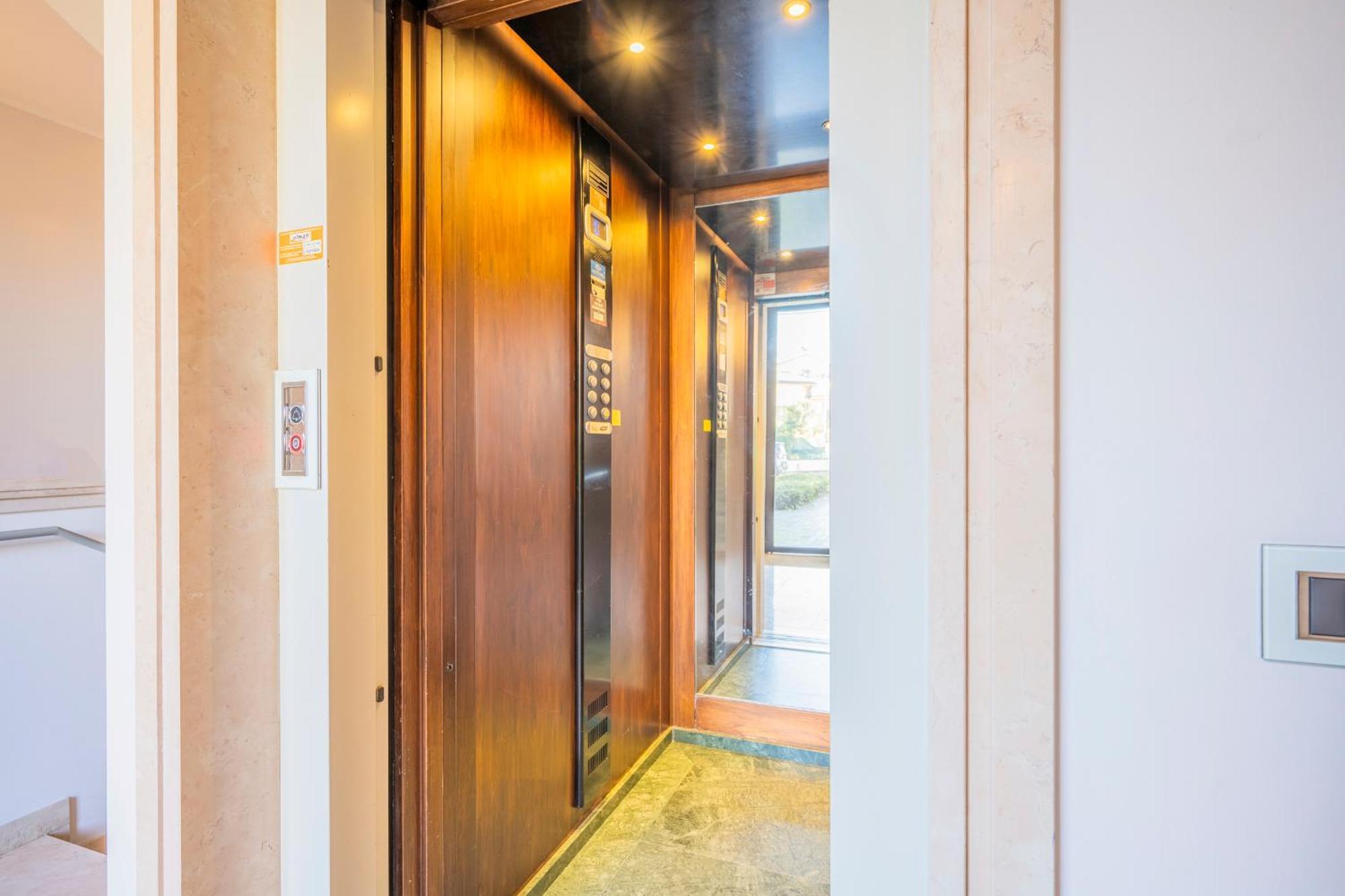 Balbi8 Apartment Парма Екстериор снимка